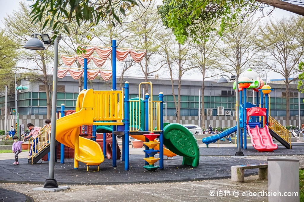 桃園中壢親子半日遊行程．元生公園＆星河親子公園（150米浪漫紫藤花棚隨你拍，三組大型遊具讓小朋友奔跑放電）￼ @愛伯特