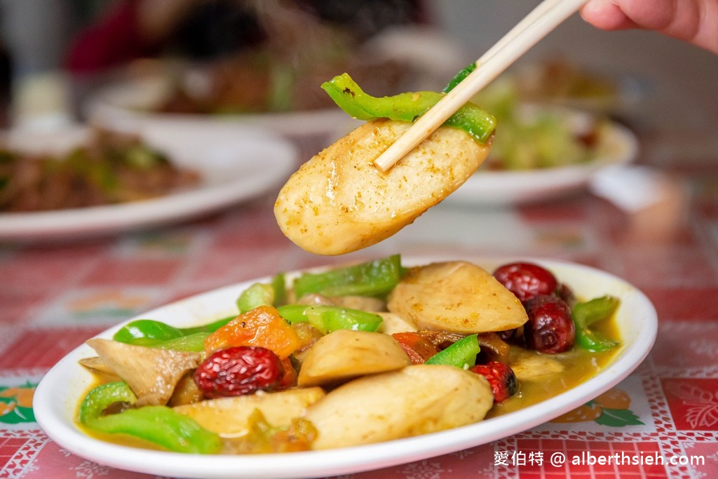 黃記豬腳．桃園大溪美食（可樂威士忌青香蕉滷出來的豬腳香嫩Q彈好吃） @愛伯特