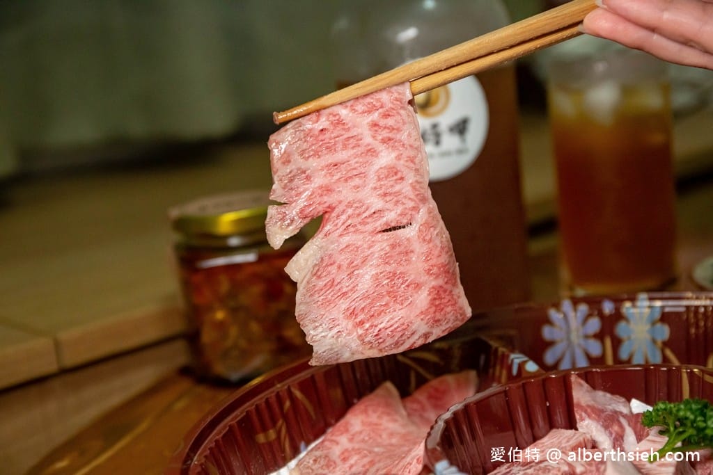 J好呷和牛燒肉.桃園燒肉外帶美食(在家也可以輕鬆享用軟嫩多汁的日本和牛,還有超殺的金豬組只要899) - 第13張圖 J好呷和牛燒肉.桃園燒肉外帶美食(在家也可以輕鬆享用軟嫩多汁的日本和牛,還有超殺的金豬組只要899)