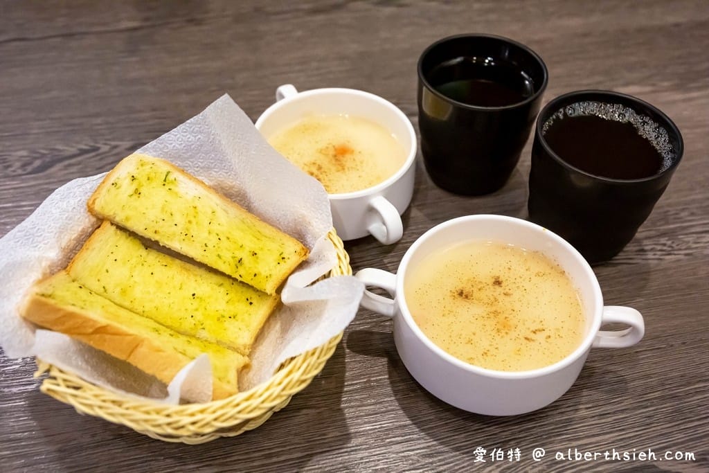 新竹湖口美食．高平屋牛排館（在地40年老字號，特推雙醬鐵板麵，麵多醬夠味）