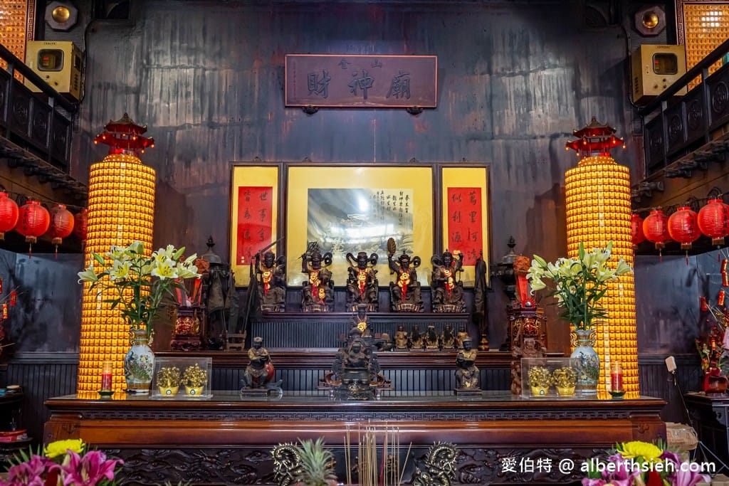 金山財神廟怎麼拜？新北五路財神廟/萬里情月老廟（參拜方式以及求財三寶怎麼求？）