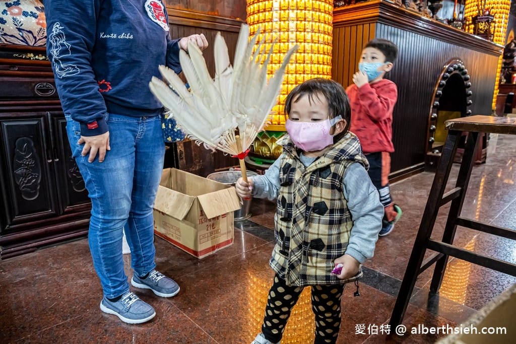 金山財神廟怎麼拜？新北五路財神廟/萬里情月老廟（參拜方式以及求財三寶怎麼求？）