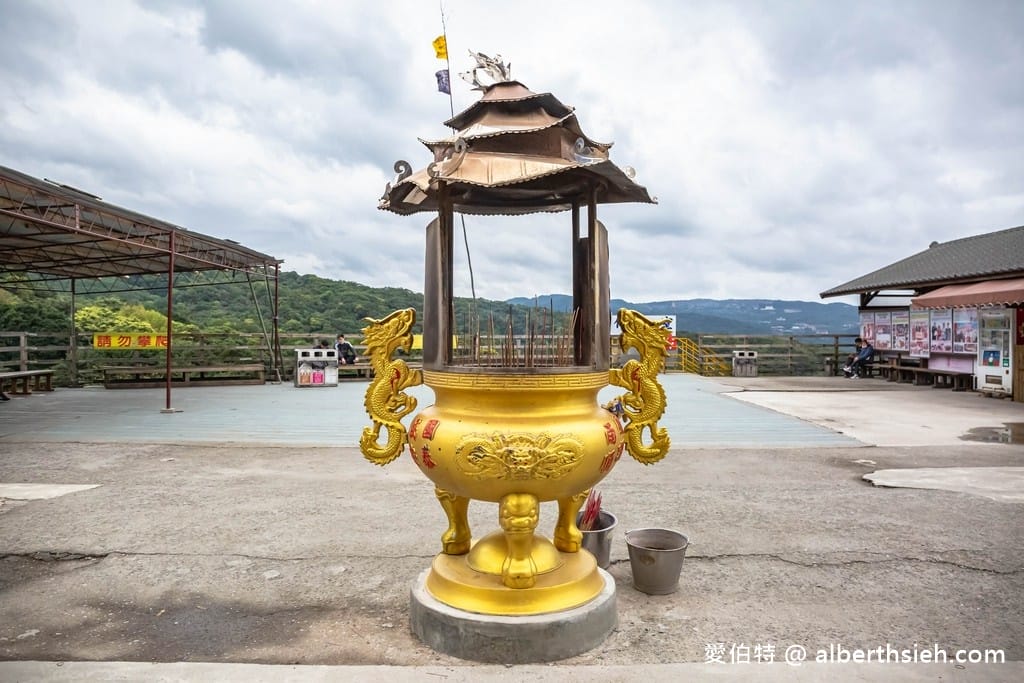 金山財神廟怎麼拜？新北五路財神廟/萬里情月老廟（參拜方式以及求財三寶怎麼求？）