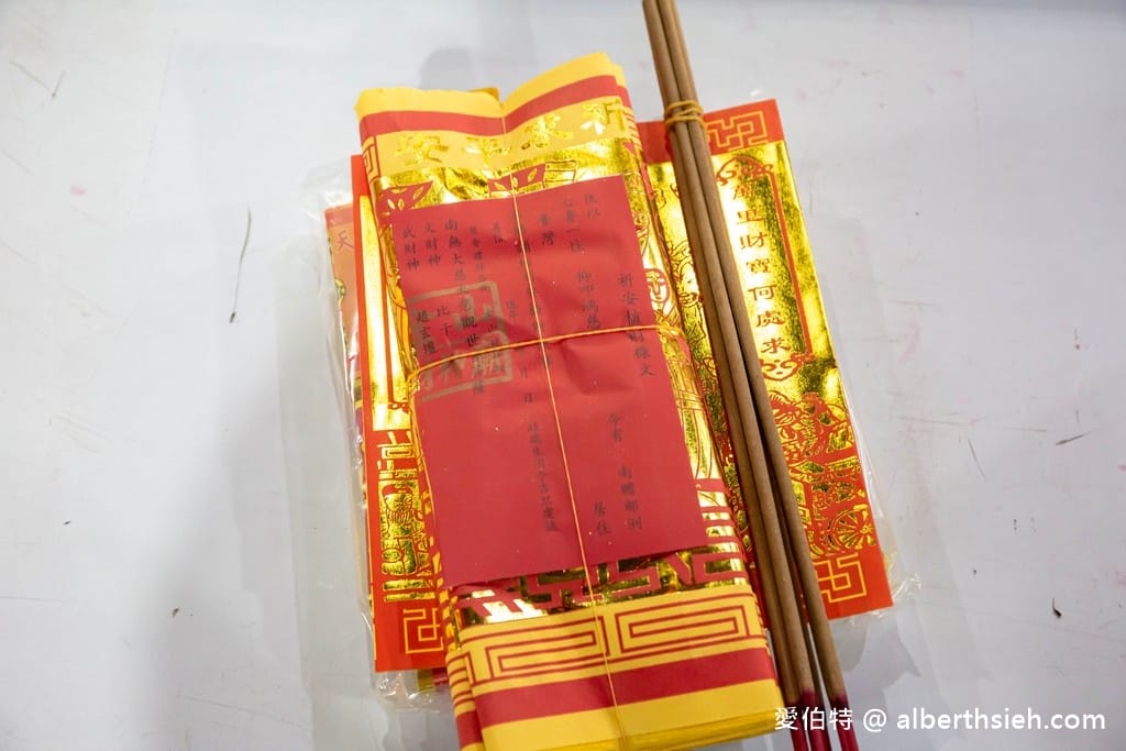 金山財神廟怎麼拜？新北五路財神廟/萬里情月老廟（參拜方式以及求財三寶怎麼求？）