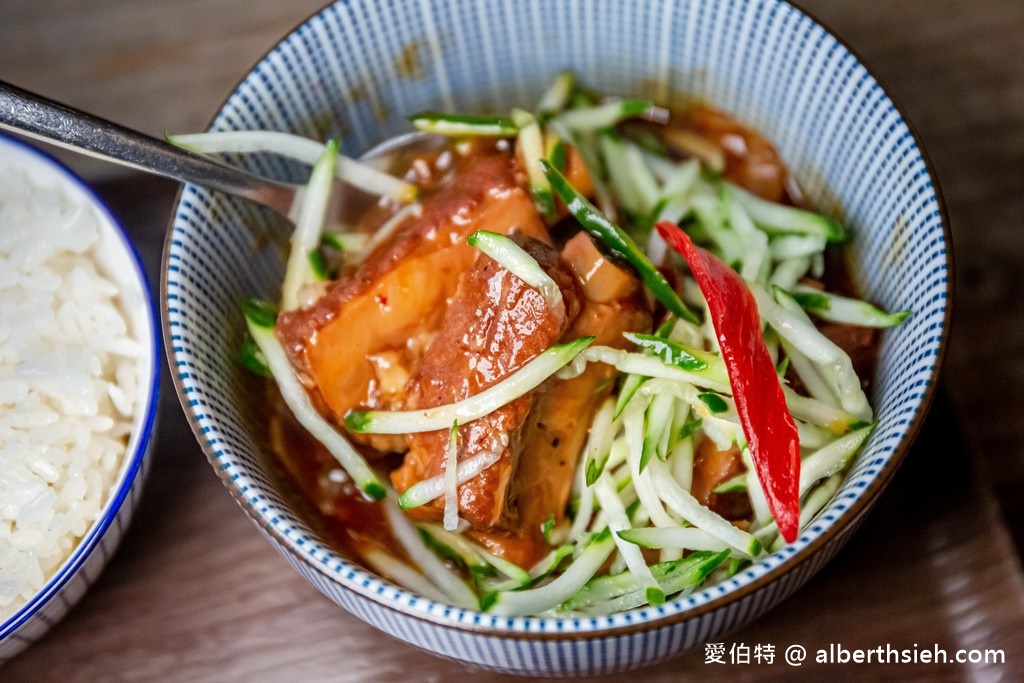 王記茶舖中山店．花蓮火車站美食（餐點菜單價格，花蓮版春水堂，充滿禪意古色古香的用餐環境） @愛伯特