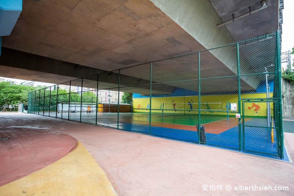 桃園龍潭親子景點・舞動園區(國三橋下)（攀爬繩網主題遊具消耗孩童體力） @愛伯特