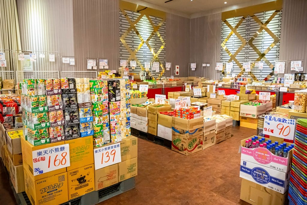 桃園平鎮上和廠拍百貨家電聯合特賣會2022(品牌鞋款3雙1000,70吋液晶電視下殺21900,Kappa服飾五折起) - 第7張圖 桃園平鎮上和廠拍百貨家電聯合特賣會2022(品牌鞋款3雙1000,70吋液晶電視下殺21900,Kappa服飾五折起)