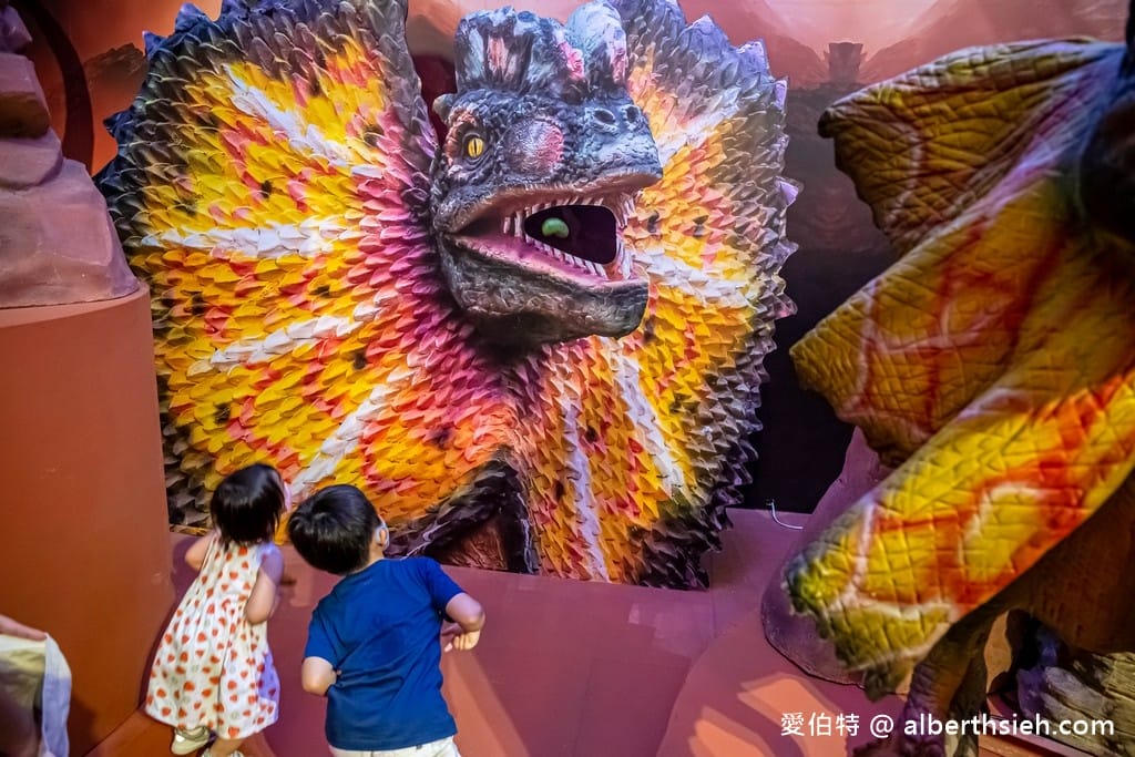2022台中暑假展覽．侏羅紀x恐龍3.0（超逼真暴龍、腕龍、雙脊龍、翼龍、迅猛龍等你來互動7/8~9/11）
