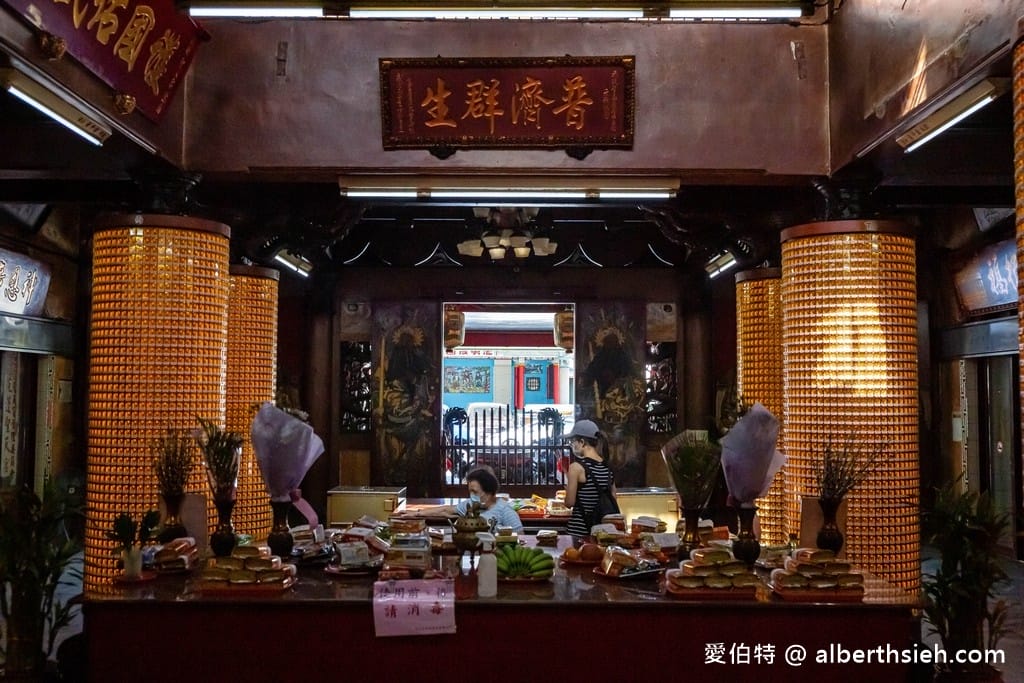 花蓮帝君廟聖天宮｜80年香火鼎盛的關聖帝君廟，必吃米粉羹