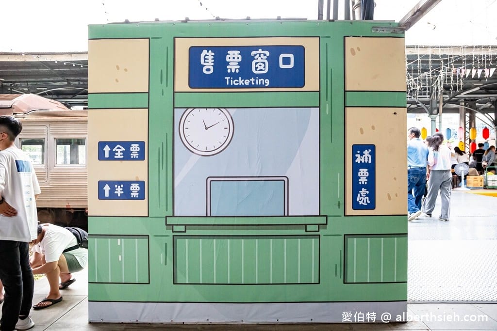 蠟筆小新甜點世界大冒險．台中免費景點（春日部防衛隊集合，來跟小新拍照打卡吧！）