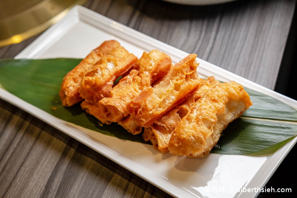 青花驕麻辣鍋．桃園藝文特區美食（完整菜單，肉超多的仙氣頂級牛三拼以及超好吃的鮮蝦滑，酸辣粉必點） @愛伯特