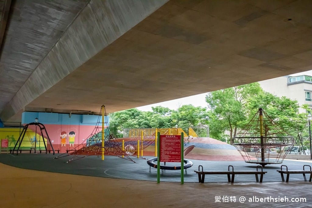 桃園龍潭親子景點|舞動園區(國三橋下),攀爬繩網主題遊具消耗孩童體力 - 第5張圖 桃園龍潭親子景點|舞動園區(國三橋下),攀爬繩網主題遊具消耗孩童體力