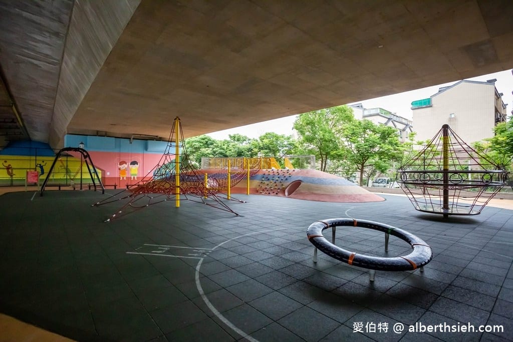 桃園龍潭親子景點|舞動園區(國三橋下),攀爬繩網主題遊具消耗孩童體力 - 第15張圖 桃園龍潭親子景點|舞動園區(國三橋下),攀爬繩網主題遊具消耗孩童體力