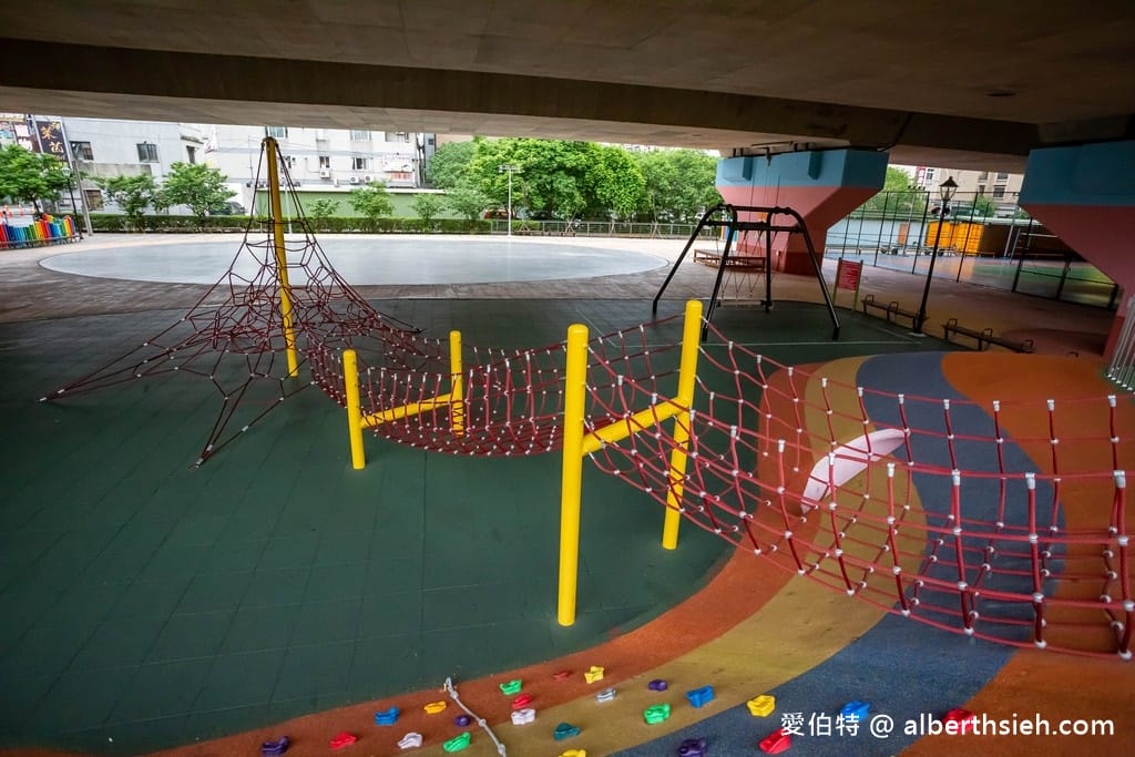 桃園龍潭親子景點|舞動園區(國三橋下),攀爬繩網主題遊具消耗孩童體力 - 第20張圖 桃園龍潭親子景點|舞動園區(國三橋下),攀爬繩網主題遊具消耗孩童體力