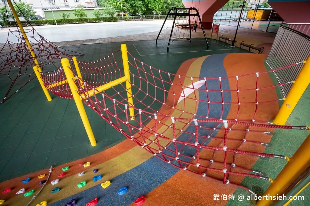 桃園龍潭親子景點|舞動園區(國三橋下),攀爬繩網主題遊具消耗孩童體力 - 第21張圖 桃園龍潭親子景點|舞動園區(國三橋下),攀爬繩網主題遊具消耗孩童體力