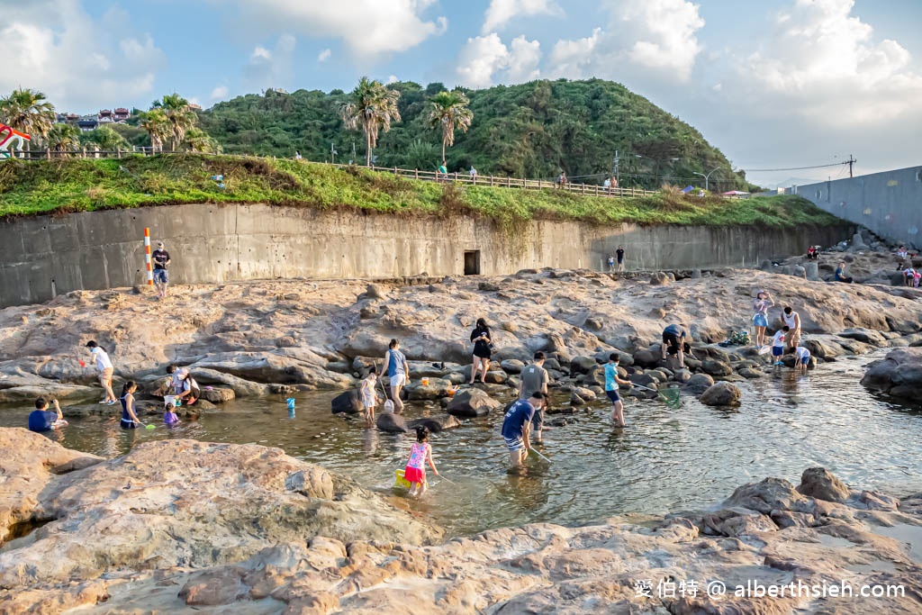 新北東北角玩水景點．瑞芳蝙蝠洞公園（探索潮間帶生態、親子戲水、撈魚抓螃蟹、浮潛勝地） @愛伯特