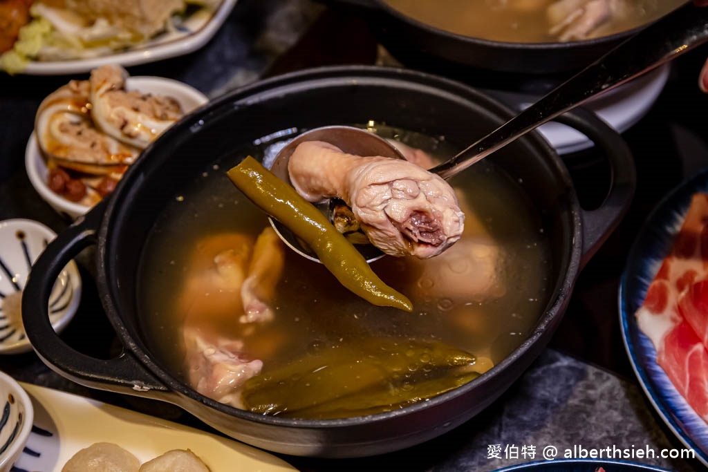 尬鍋台式潮鍋．桃園中壢美食（298元起王品火鍋半自助式吃到飽，中壢SOGO商圈） @愛伯特