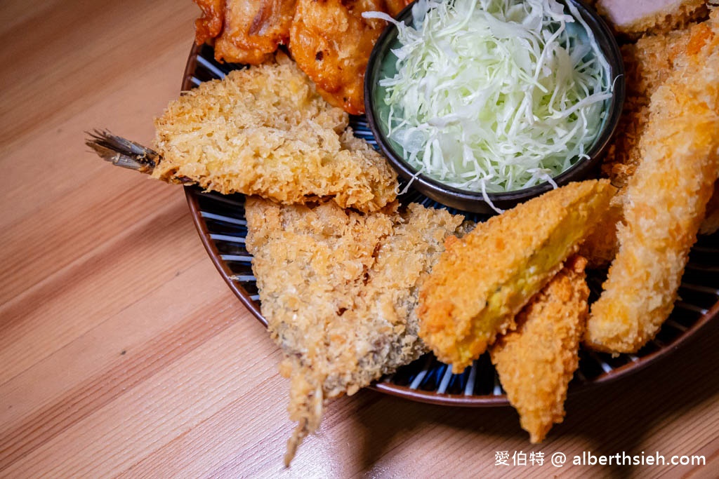 肉咖先生咖哩揚物．桃園平鎮美食（咖喱香濃美味，炸物唐揚雞豬排更是夠厚夠嫩夠有汁） @愛伯特