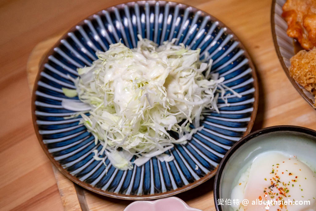 肉咖先生咖哩揚物．桃園平鎮美食（咖喱香濃美味，炸物唐揚雞豬排更是夠厚夠嫩夠有汁） @愛伯特