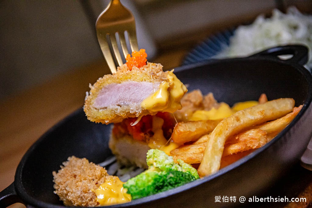 肉咖先生咖哩揚物．桃園平鎮美食（咖喱香濃美味，炸物唐揚雞豬排更是夠厚夠嫩夠有汁） @愛伯特