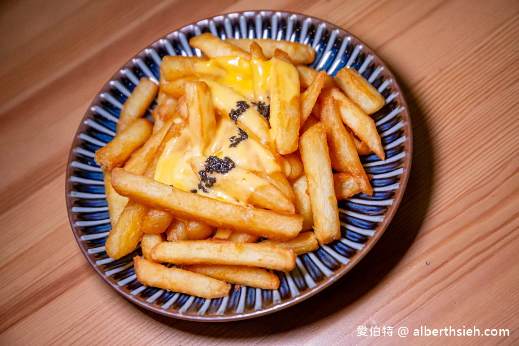 肉咖先生咖哩揚物．桃園平鎮美食（咖喱香濃美味，炸物唐揚雞豬排更是夠厚夠嫩夠有汁） @愛伯特