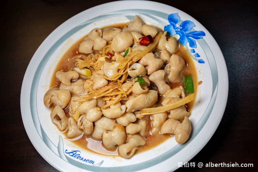 山豬湖土雞城．桃園大溪美食（在地20年隱藏在鄉間小路旁，價格實惠餐點好吃，在地人的私房聚餐好所在） @愛伯特