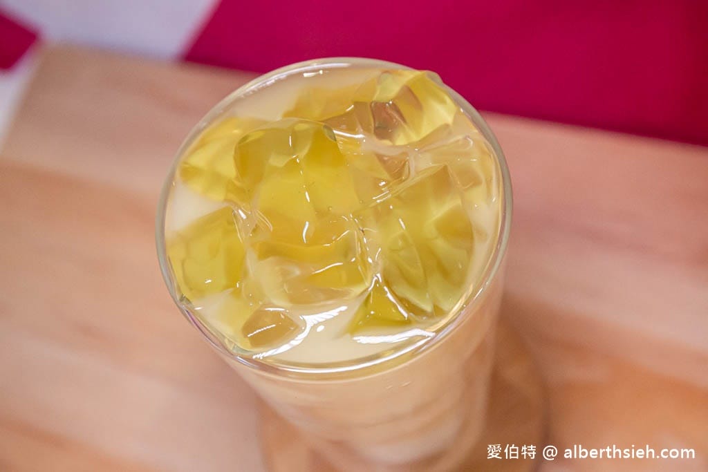 台南飲料推薦．MTEA茗茶園凍飲專賣店2.0（獨家首創健康凍飲維生素凍，喝飲料就可補充一天的攝取量）