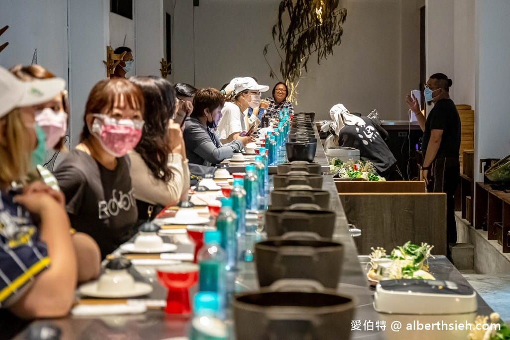 漁場鍋物三代目、魚刺人雞蛋糕.花蓮新城美食(東昌定置漁場旁,超新鮮的現撈漁貨) - 第10張圖 漁場鍋物三代目、魚刺人雞蛋糕.花蓮新城美食(東昌定置漁場旁,超新鮮的現撈漁貨)