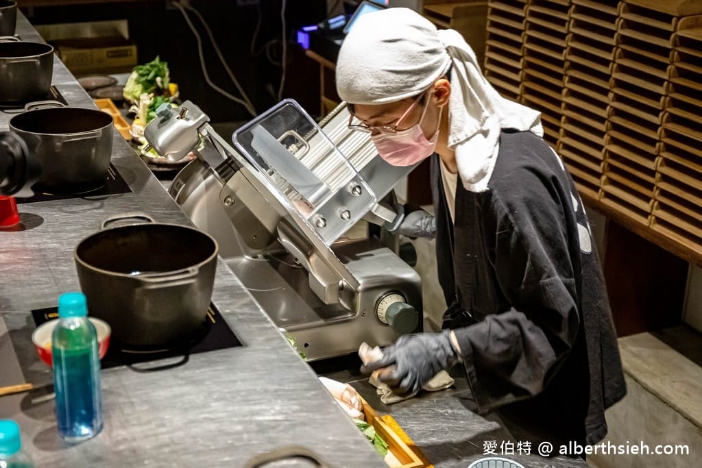 漁場鍋物三代目、魚刺人雞蛋糕.花蓮新城美食(東昌定置漁場旁,超新鮮的現撈漁貨) - 第11張圖 漁場鍋物三代目、魚刺人雞蛋糕.花蓮新城美食(東昌定置漁場旁,超新鮮的現撈漁貨)