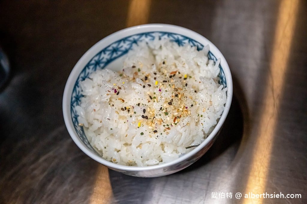 漁場鍋物三代目、魚刺人雞蛋糕.花蓮新城美食(東昌定置漁場旁,超新鮮的現撈漁貨) - 第15張圖 漁場鍋物三代目、魚刺人雞蛋糕.花蓮新城美食(東昌定置漁場旁,超新鮮的現撈漁貨)