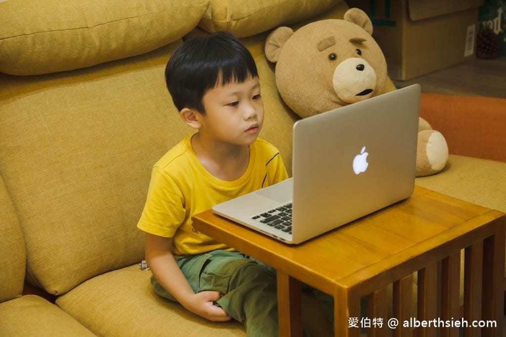 51Talk線上英文課程推薦．兒童美語在線學英文（真人外師線上1對1，線上預約隨時隨地上課，回放功能無限觀看）