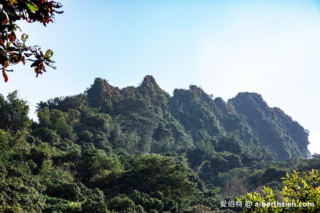 高雄中寮山蓮花亭｜置高點居高臨下飽覽月世界惡地與南二高美景