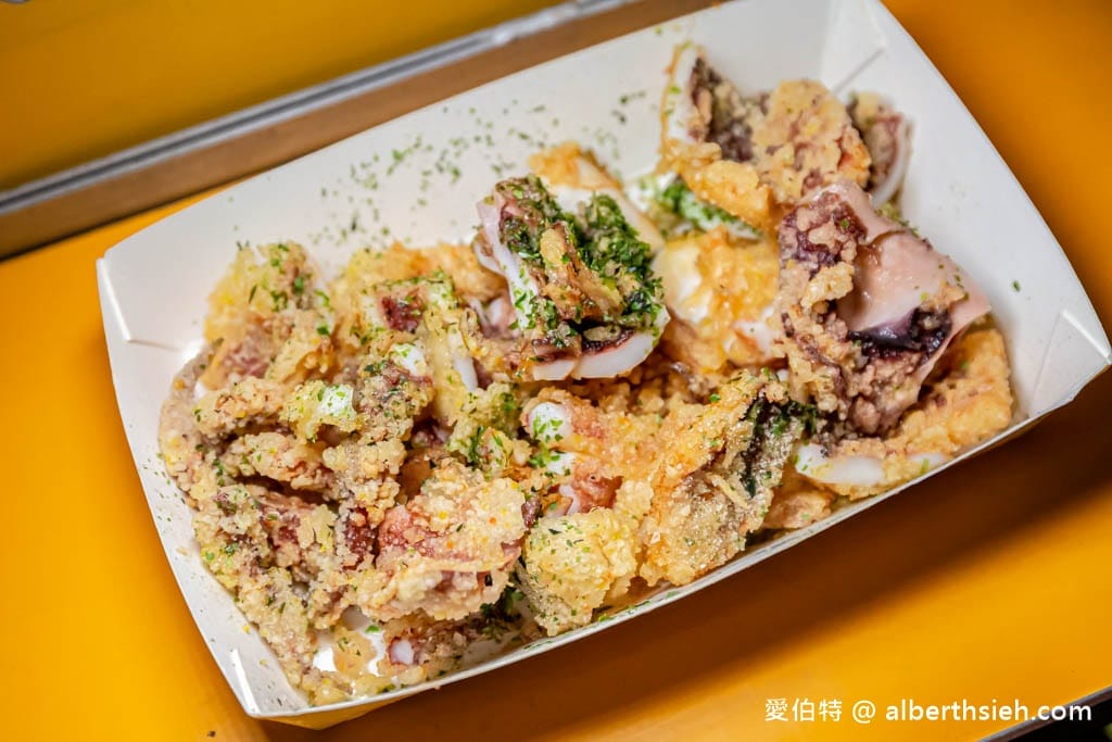 桃園八德興仁花園夜市美食（芙琳卡，伍買日式炒麵麵包，烤玉米，阿國滷味，魷魚寶寶）