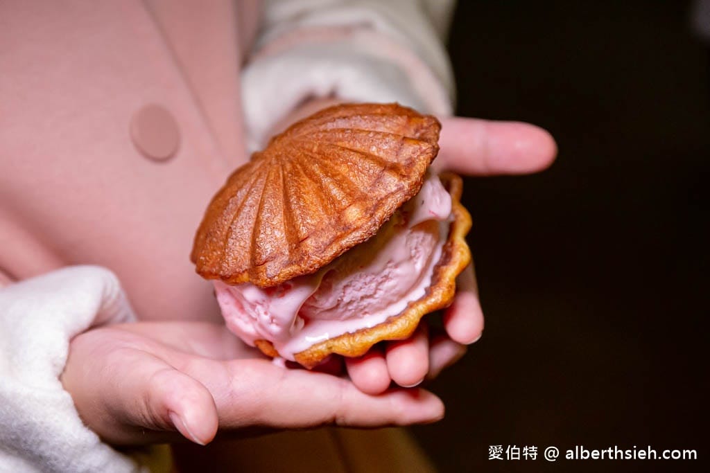 桃園八德興仁花園夜市美食（芙琳卡，伍買日式炒麵麵包，烤玉米，阿國滷味，魷魚寶寶）