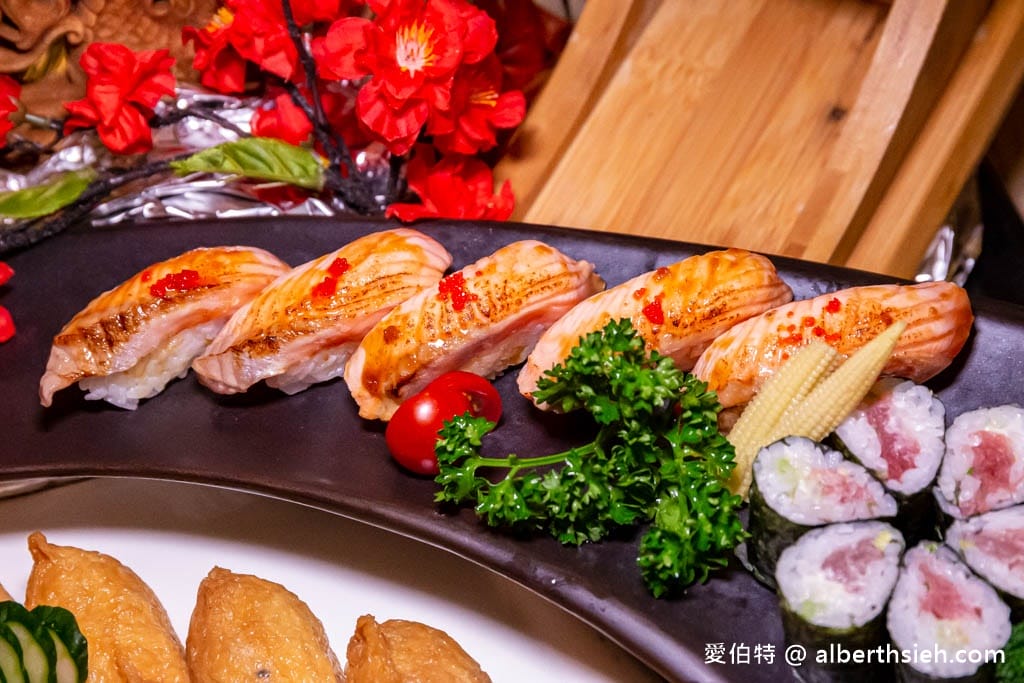 2023年菜外帶推薦．東街日本料理桃園旗艦店（超狂鹽烤手臂蝦，刺身，壽司，雞肉，佛跳牆以及酸菜白肉鍋通通有）