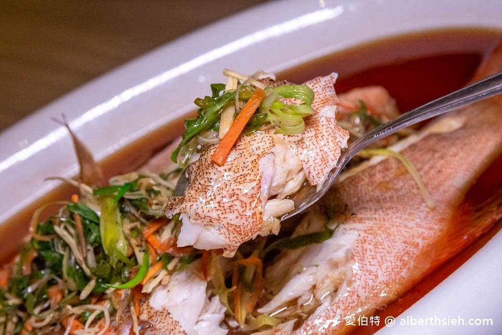 2023年菜外帶推薦．東街日本料理桃園旗艦店（超狂鹽烤手臂蝦，刺身，壽司，雞肉，佛跳牆以及酸菜白肉鍋通通有）