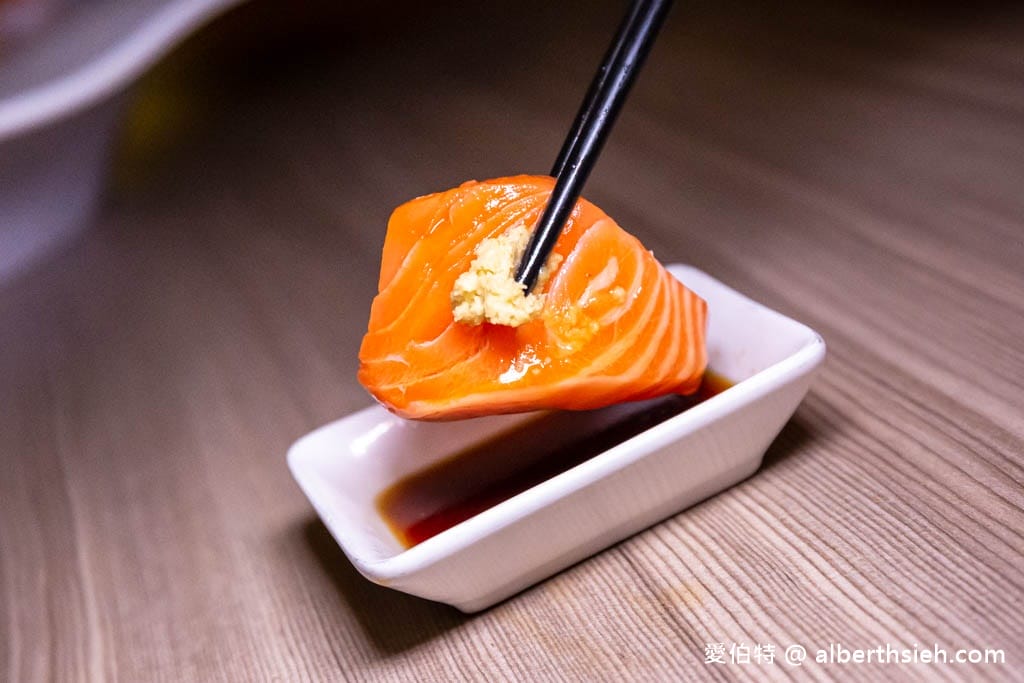 2023年菜外帶推薦．東街日本料理桃園旗艦店（超狂鹽烤手臂蝦，刺身，壽司，雞肉，佛跳牆以及酸菜白肉鍋通通有）