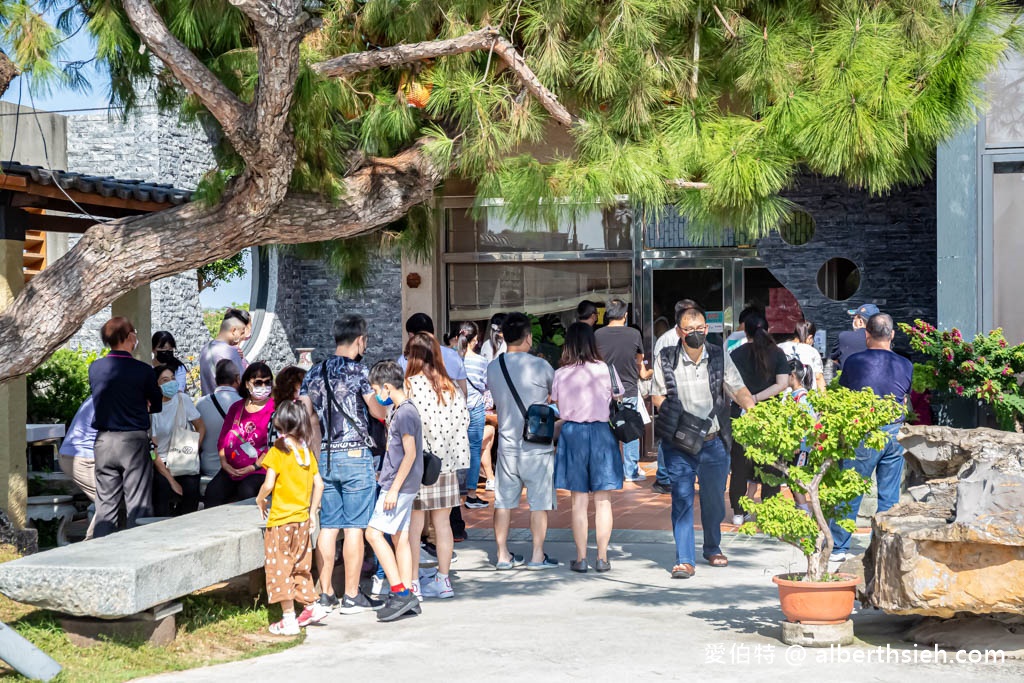 苗栗苑裡大鼎夏荷牛肉麵館（只營業3小時，水上豪宅玻璃屋還可豆花免費吃到飽） @愛伯特