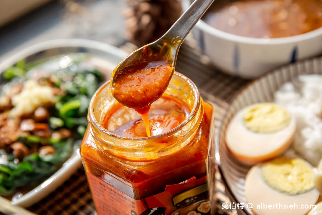 宅配美食推薦．楊家小妹（皮薄餡多的好吃餛飩、簡單方便的炸醬肉燥包、香麻超適合拌麵的味噌辣醬） @愛伯特
