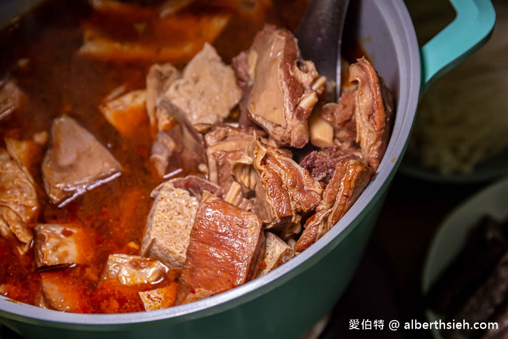 羊肉爐宅配推薦．忠孝極品羊肉爐（麻辣藥膳羊肉爐搭配滿滿的羊腩排肉塊吃起來溫補暖身又滿足） @愛伯特