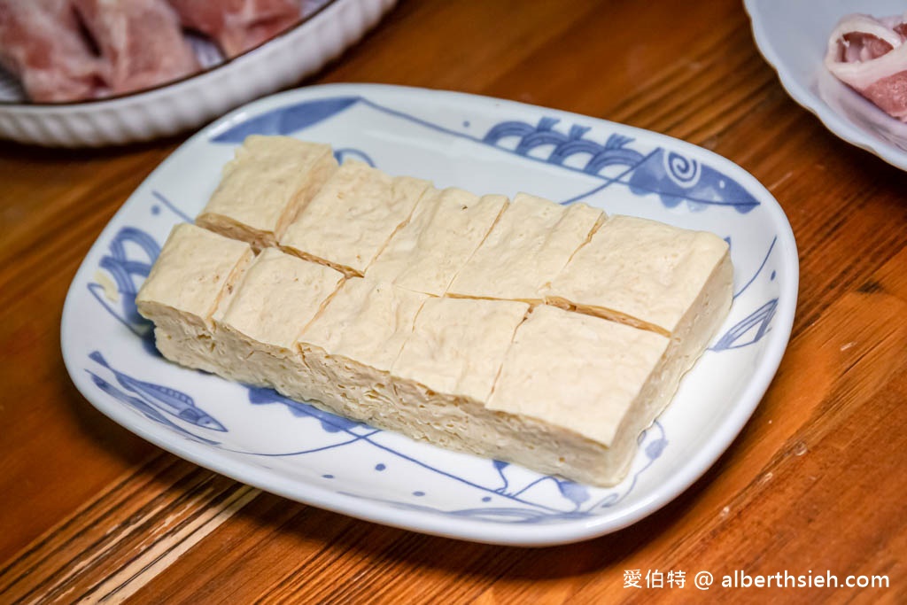 羊肉爐宅配推薦．忠孝極品羊肉爐（麻辣藥膳羊肉爐搭配滿滿的羊腩排肉塊吃起來溫補暖身又滿足） @愛伯特