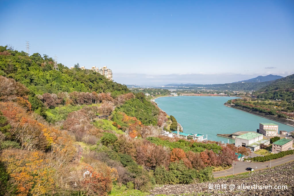 桃園龍潭一日遊（石門水庫賞楓吃活魚、石門山走步道，龍潭大池喝咖啡、三坑公園野餐、客家茶文化館逛逛） @愛伯特