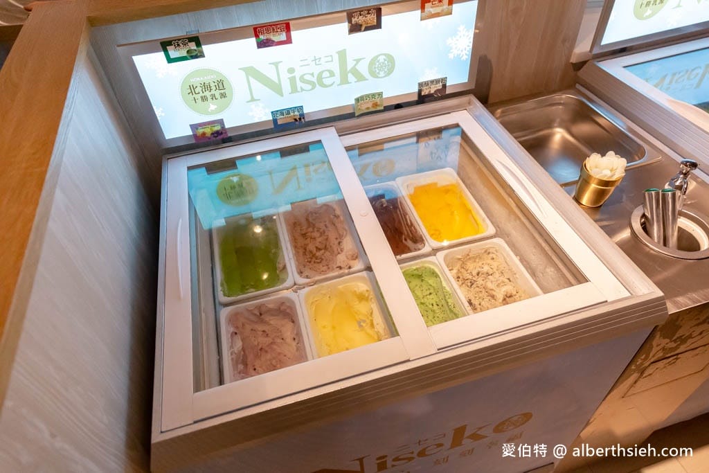 中壢大時鐘美食．超夯川麻辣鍋火鍋吃到飽（超彭湃自助吧搭配鮮甜的肉品海鮮讓你無限狂吃）