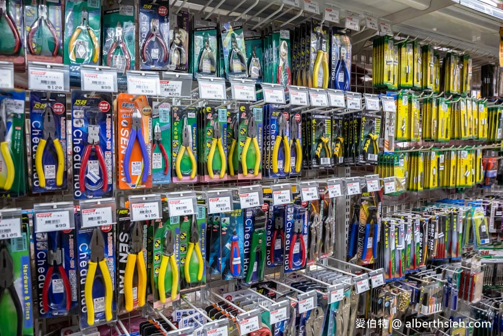 中聯百貨台中東勢店（加入會員送30元，週五88折優惠，春節滿千送抽獎券最大獎按摩椅）