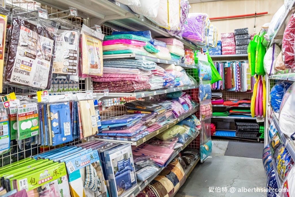 中聯百貨台中東勢店（加入會員送30元，週五88折優惠，春節滿千送抽獎券最大獎按摩椅）