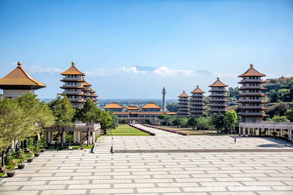 佛光山佛陀紀念館．高雄大樹景點（全台最大佛教道場，擁有全世界最大最高的青銅坐佛）