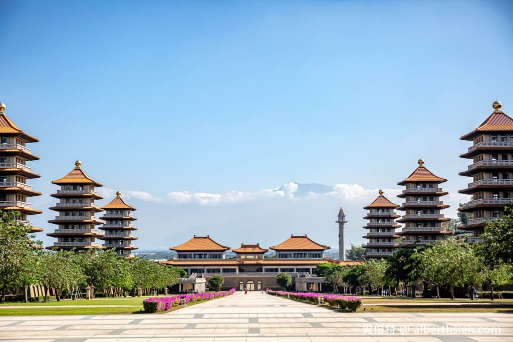 佛光山佛陀紀念館．高雄大樹景點（全台最大佛教道場，擁有全世界最大最高的青銅坐佛）