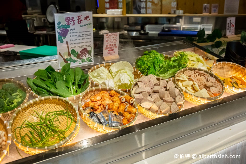 中壢大時鐘美食．超夯川麻辣鍋火鍋吃到飽（超彭湃自助吧搭配鮮甜的肉品海鮮讓你無限狂吃） @愛伯特