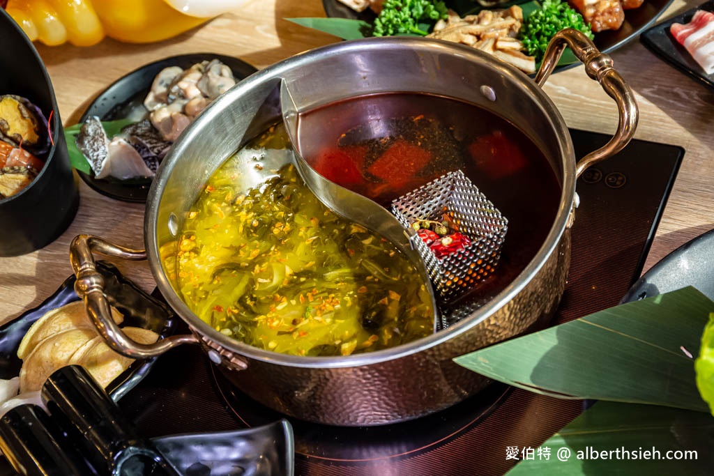 中壢大時鐘美食．超夯川麻辣鍋火鍋吃到飽（超彭湃自助吧搭配鮮甜的肉品海鮮讓你無限狂吃） @愛伯特