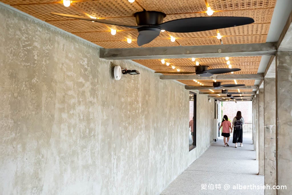 嘉義親子景點｜中埔穀倉農創園區，全台唯一穀倉星巴克，免門票親子遊戲區